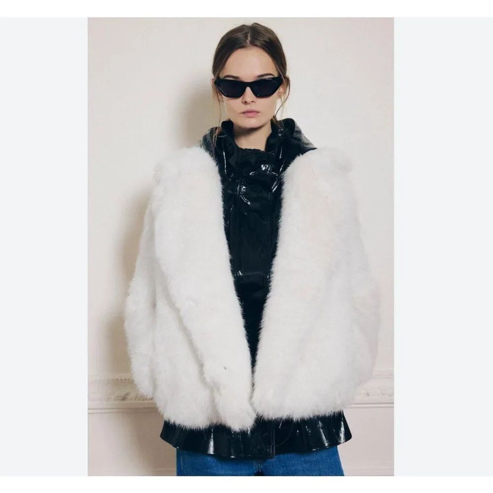 Zara Womans Jacket Coat ZW collection Size L Off White Faux Fur 4360/246 NWOT